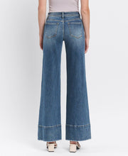 Load image into Gallery viewer, HIGH RISE A LINE WIDE LEG JEANS LV1633
