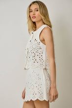 Load image into Gallery viewer, 71098 Embroidered Eyelet Washed Vest
