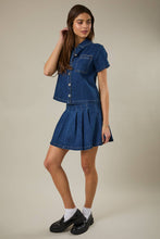 Load image into Gallery viewer, DENIM SHORT SLEEVE CROPPED BUTTON DOWN SHIRT
