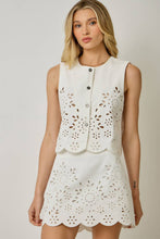 Load image into Gallery viewer, 71098 Embroidered Eyelet Washed Vest

