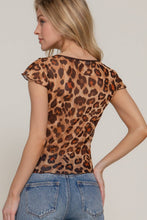 Load image into Gallery viewer, Leopard Printed Mesh Top

