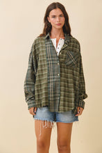 Load image into Gallery viewer, 8376EN Kambrie Plaid Flannel Shirt
