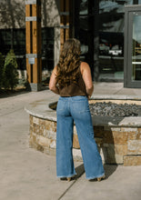 Load image into Gallery viewer, Ultra Wide Leg Jeans
