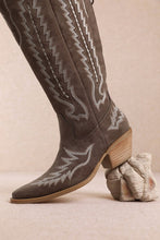 Load image into Gallery viewer, Tessa Chocolate Cowgirl Boots
