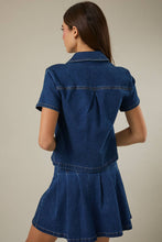 Load image into Gallery viewer, DENIM SHORT SLEEVE CROPPED BUTTON DOWN SHIRT
